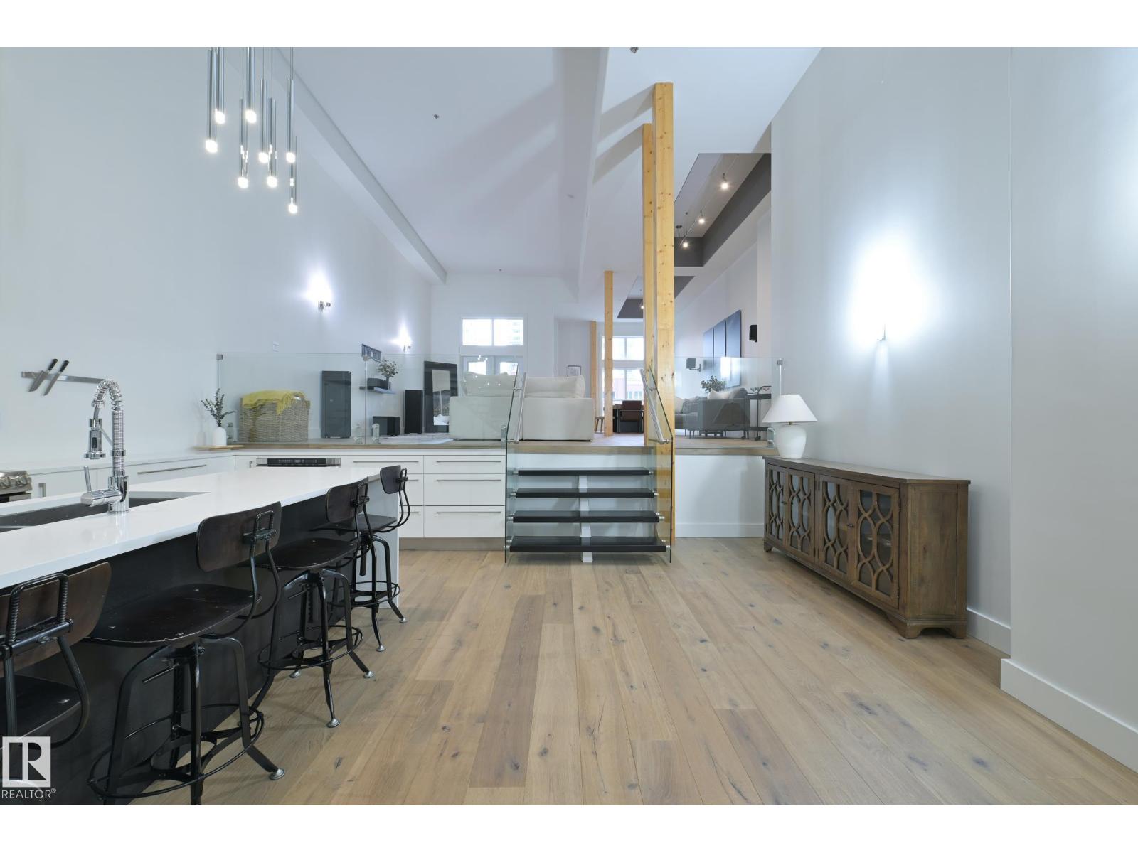 #403 10154 103 ST NW, edmonton, Alberta