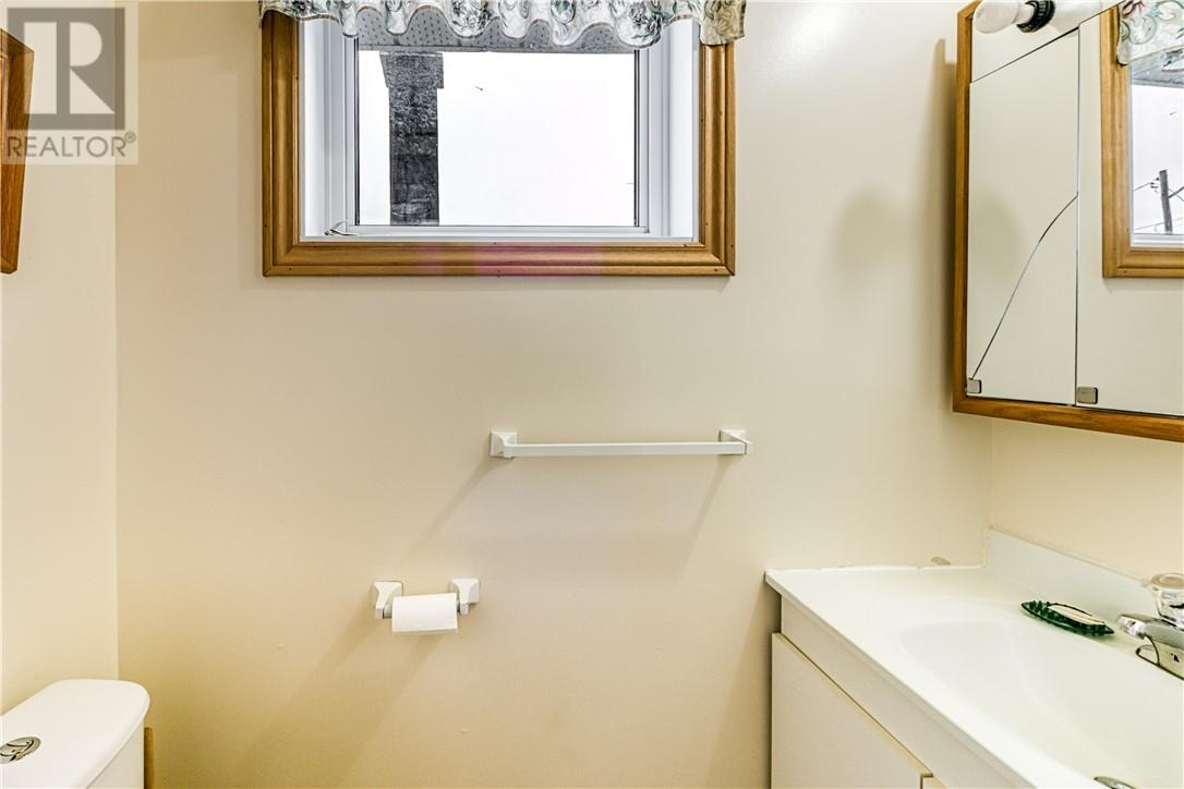 3510 Hwy 69 N, Val Caron, Ontario  P3N 1R9 - Photo 12 - 2124858