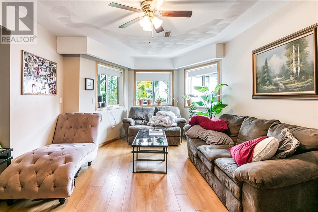 3510 Hwy 69 N, Val Caron, Ontario  P3N 1R9 - Photo 25 - 2124858