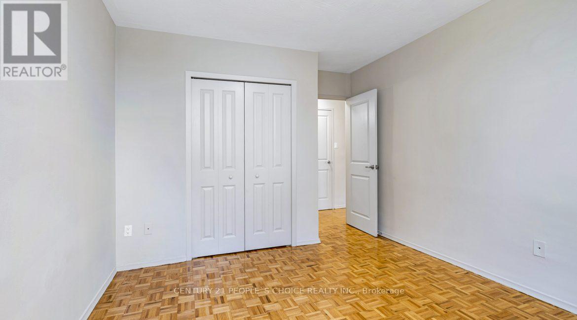 512 - 20 Paisley Boulevard W, Mississauga, Ontario  L5B 1C8 - Photo 14 - W12454600
