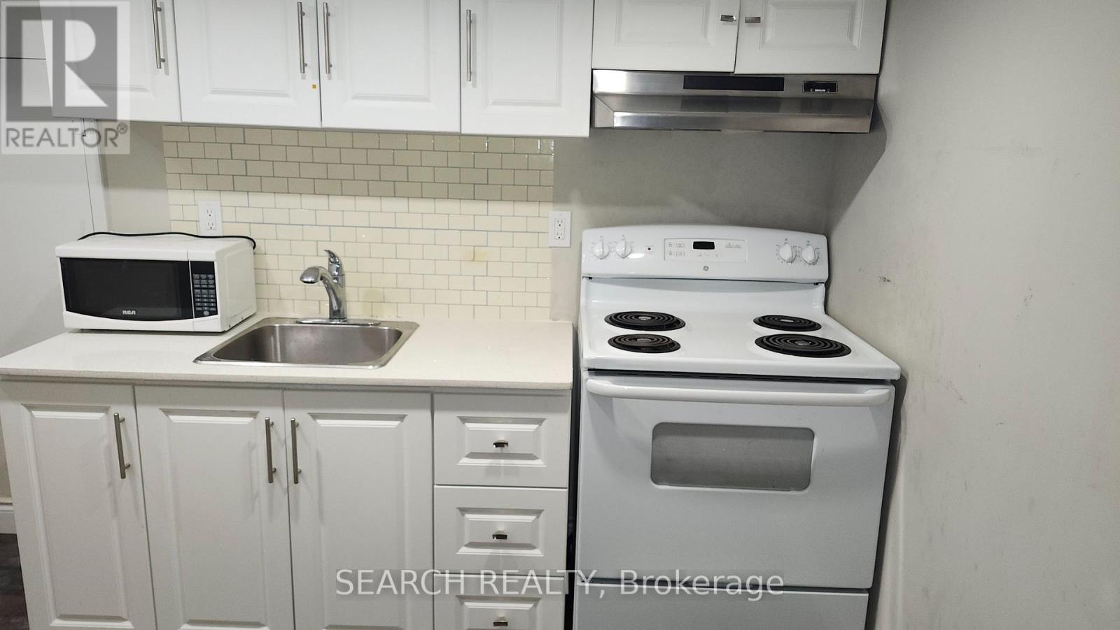 Basement - 3492 Fountain Park Avenue W, Mississauga, Ontario  L5M 7E5 - Photo 5 - W12454601