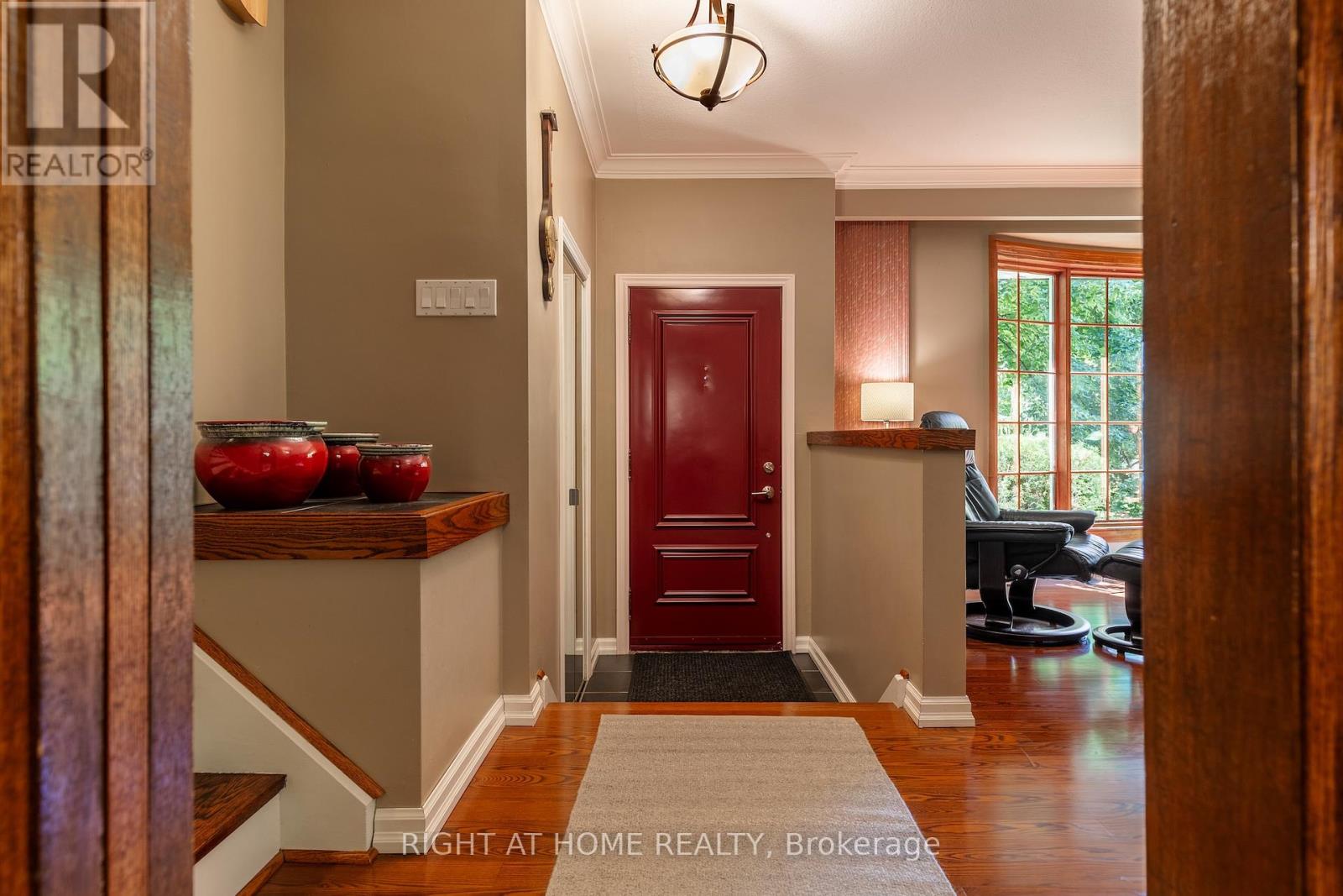 3325 Enniskillen Circle, Mississauga, Ontario  L5C 2M9 - Photo 5 - W12454602