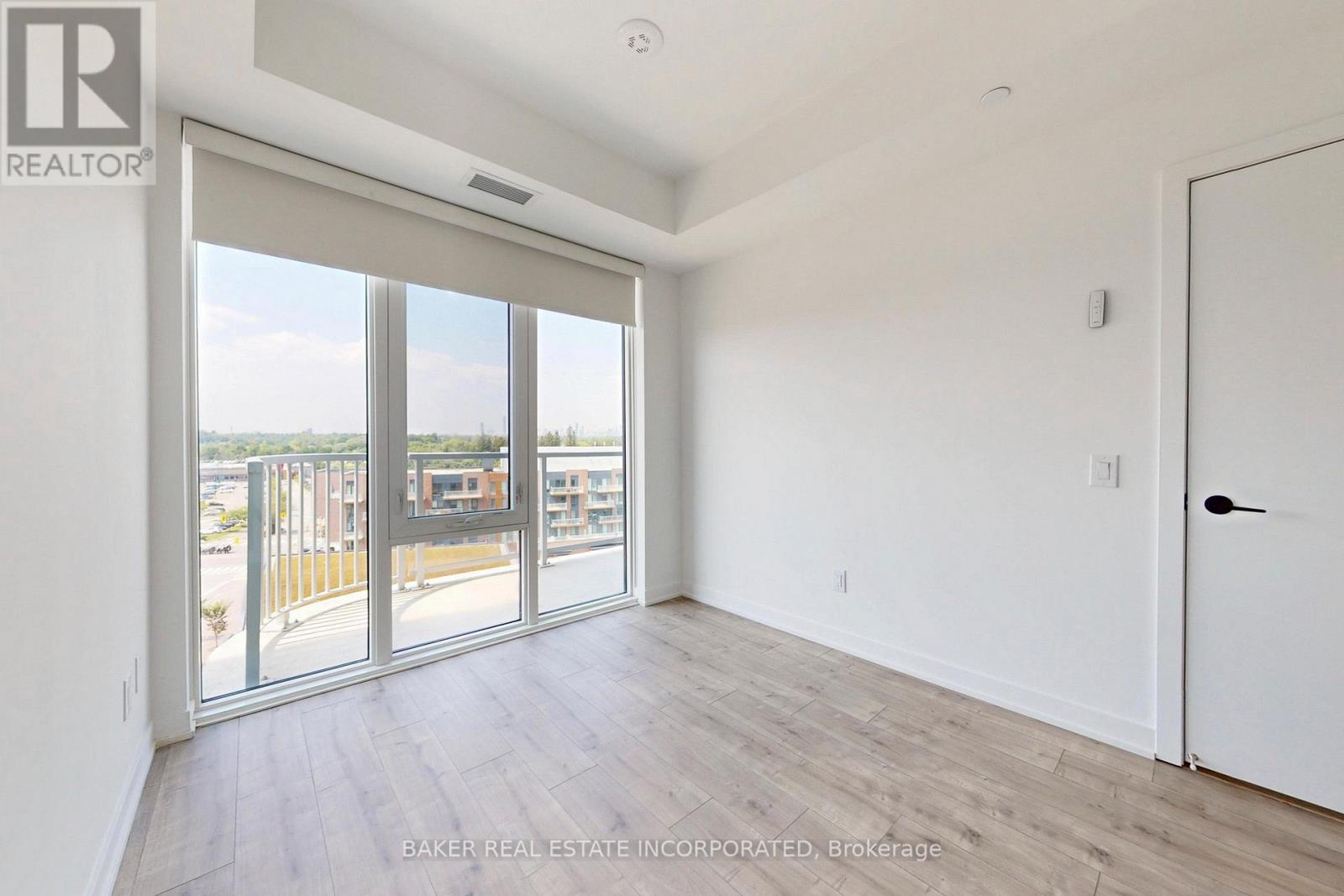 815 - 220 Missinnihe Way, Mississauga, Ontario  L5H 0A9 - Photo 6 - W12454605