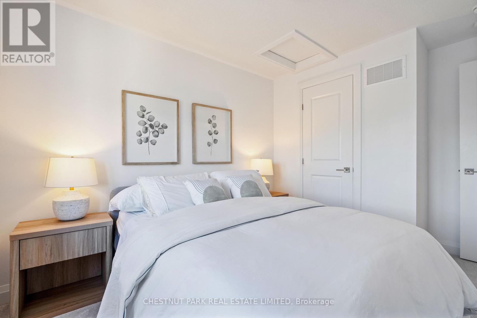 4005 Sixth Line, Oakville, Ontario  L6H 7C7 - Photo 19 - W12454616