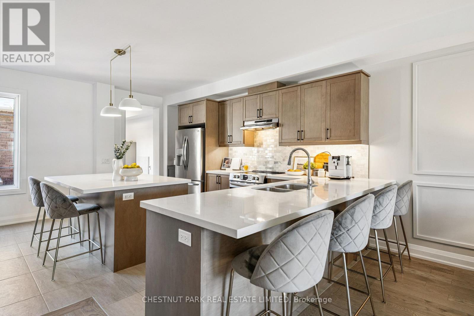 4005 Sixth Line, Oakville, Ontario  L6H 7C7 - Photo 9 - W12454616