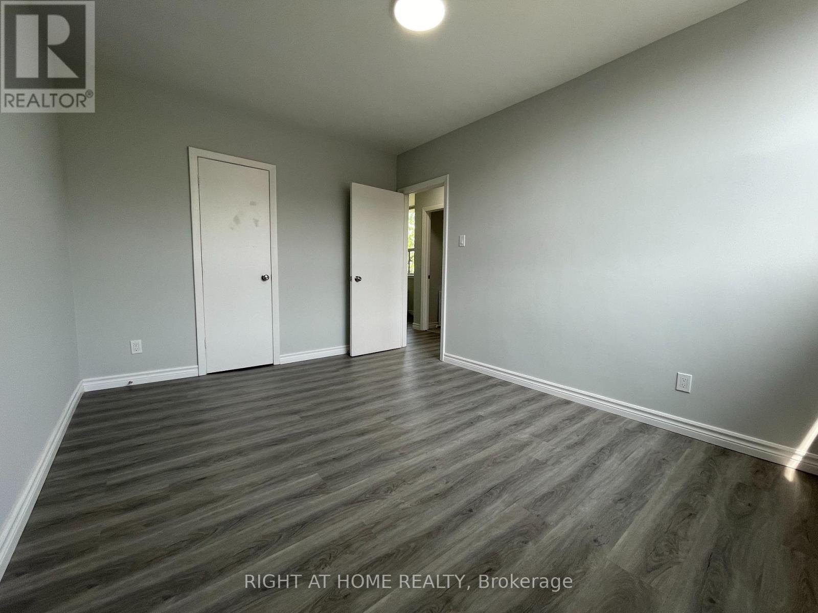 C8 - 33 Flamborough Drive, Toronto, Ontario  M6M 2R5 - Photo 16 - W12454629