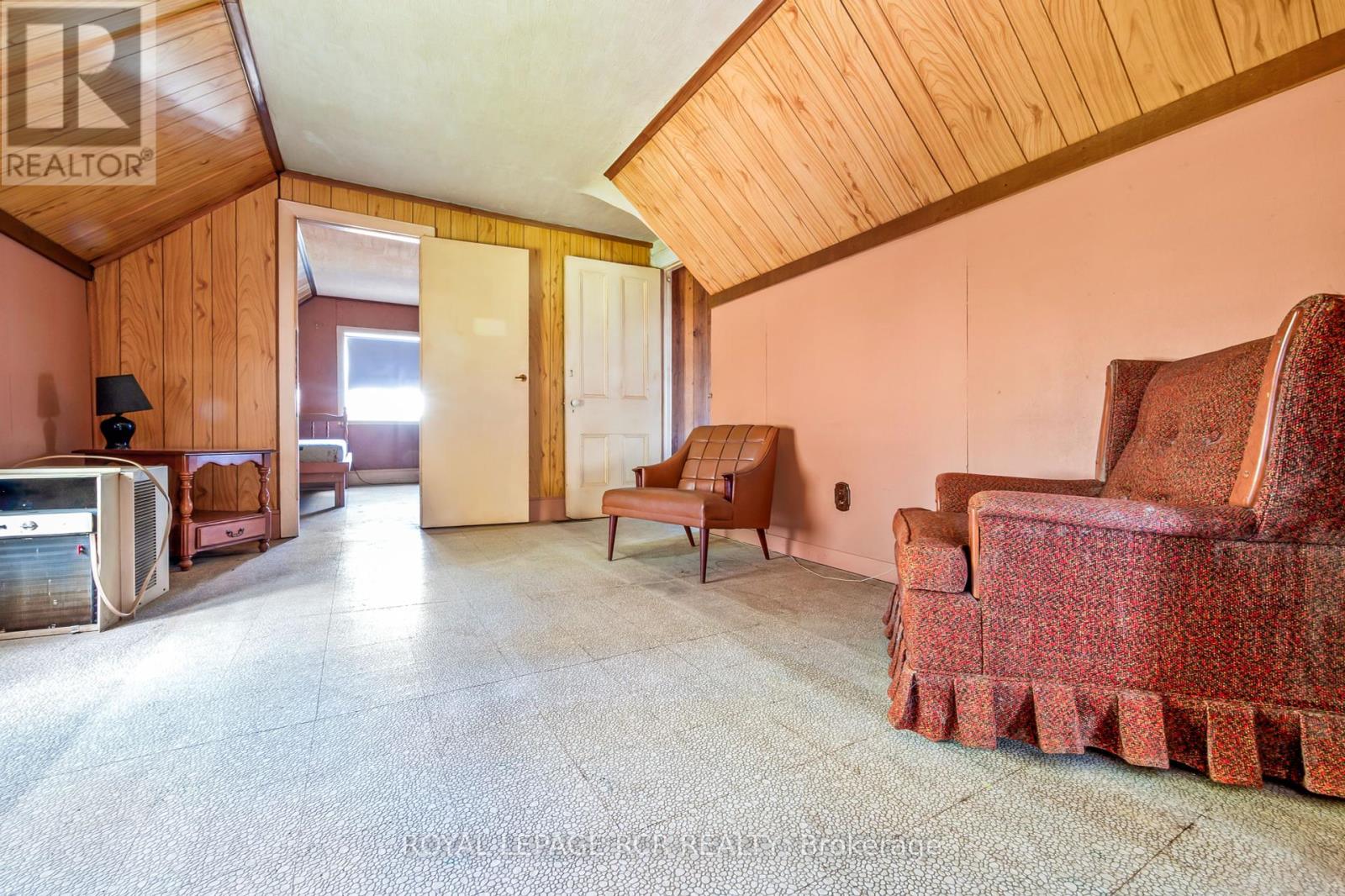 19726 Airport Road, Caledon, Ontario  L7K 0A3 - Photo 18 - W12454631