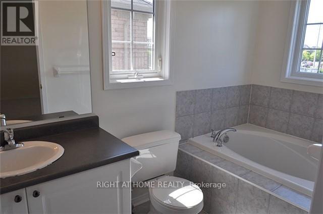 5016 Oscar Peterson Boulevard, Mississauga, Ontario  L5M 7W3 - Photo 13 - W12454661
