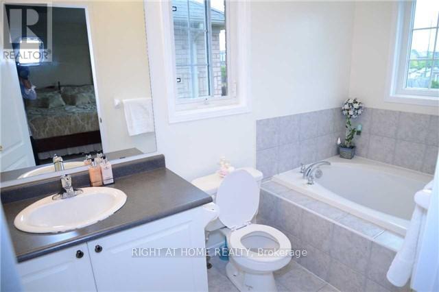 5016 Oscar Peterson Boulevard, Mississauga, Ontario  L5M 7W3 - Photo 14 - W12454661