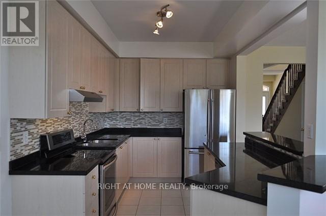5016 Oscar Peterson Boulevard, Mississauga, Ontario  L5M 7W3 - Photo 7 - W12454661