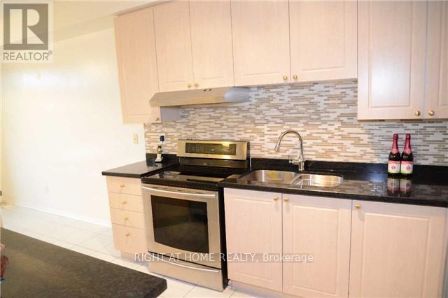 5016 Oscar Peterson Boulevard, Mississauga, Ontario  L5M 7W3 - Photo 8 - W12454661