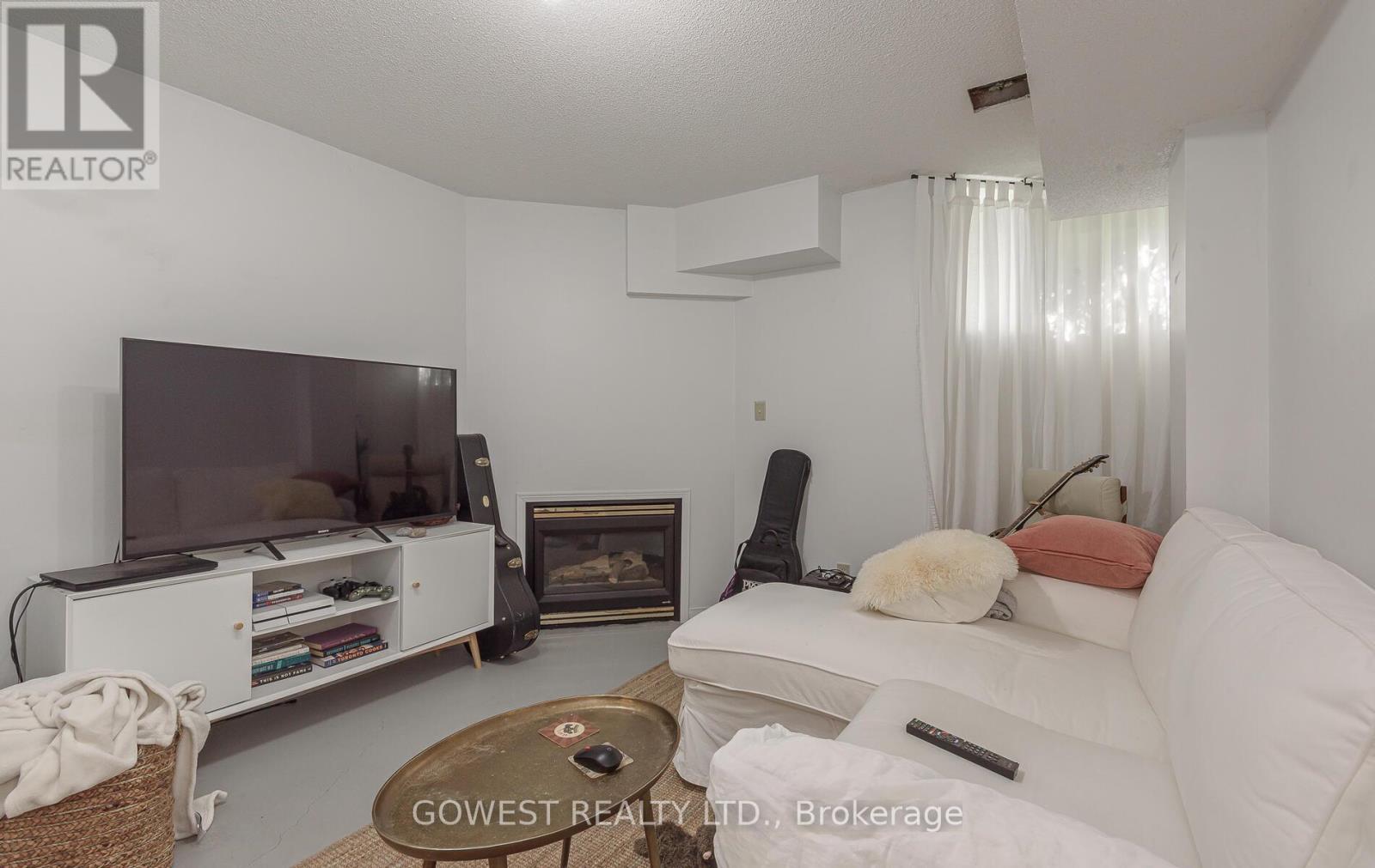 B - 1538 Dupont Street, Toronto, Ontario  M6P 4G7 - Photo 22 - W12454666