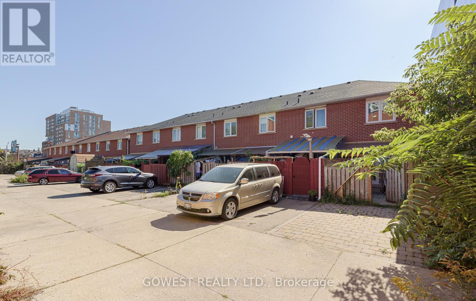 B - 1538 Dupont Street, Toronto, Ontario  M6P 4G7 - Photo 31 - W12454666