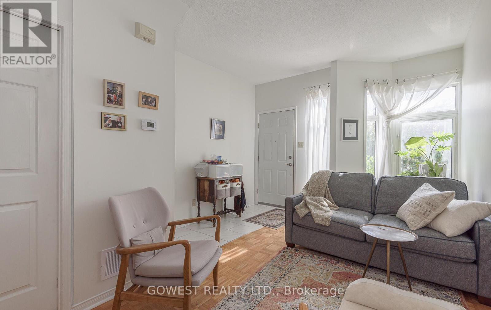 B - 1538 Dupont Street, Toronto, Ontario  M6P 4G7 - Photo 5 - W12454666