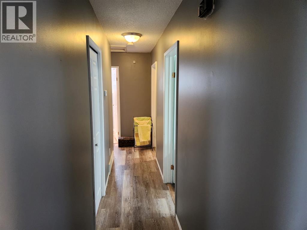 300 Hammond Drive, Fox Creek, Alberta  T0H 1P0 - Photo 12 - A2263460