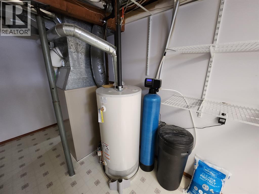 300 Hammond Drive, Fox Creek, Alberta  T0H 1P0 - Photo 29 - A2263460