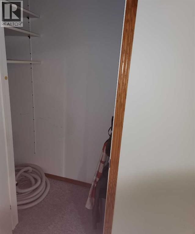 300 Hammond Drive, Fox Creek, Alberta  T0H 1P0 - Photo 35 - A2263460