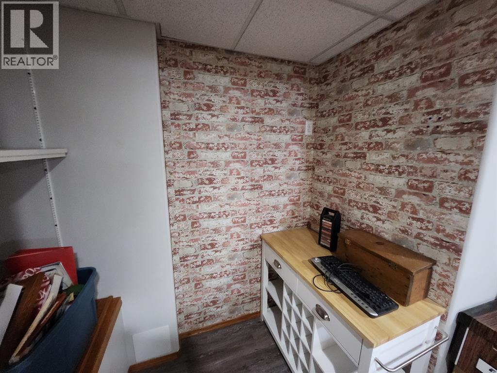 300 Hammond Drive, Fox Creek, Alberta  T0H 1P0 - Photo 36 - A2263460