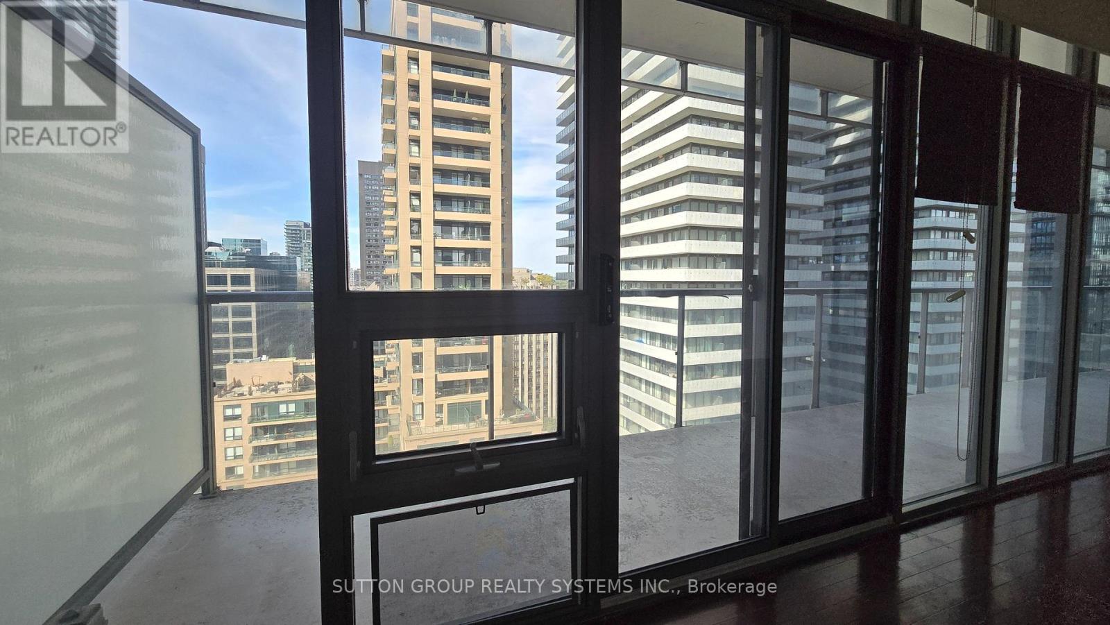 2211 - 33 Charles Street E, Toronto, Ontario  M4Y 0A2 - Photo 9 - C12454698