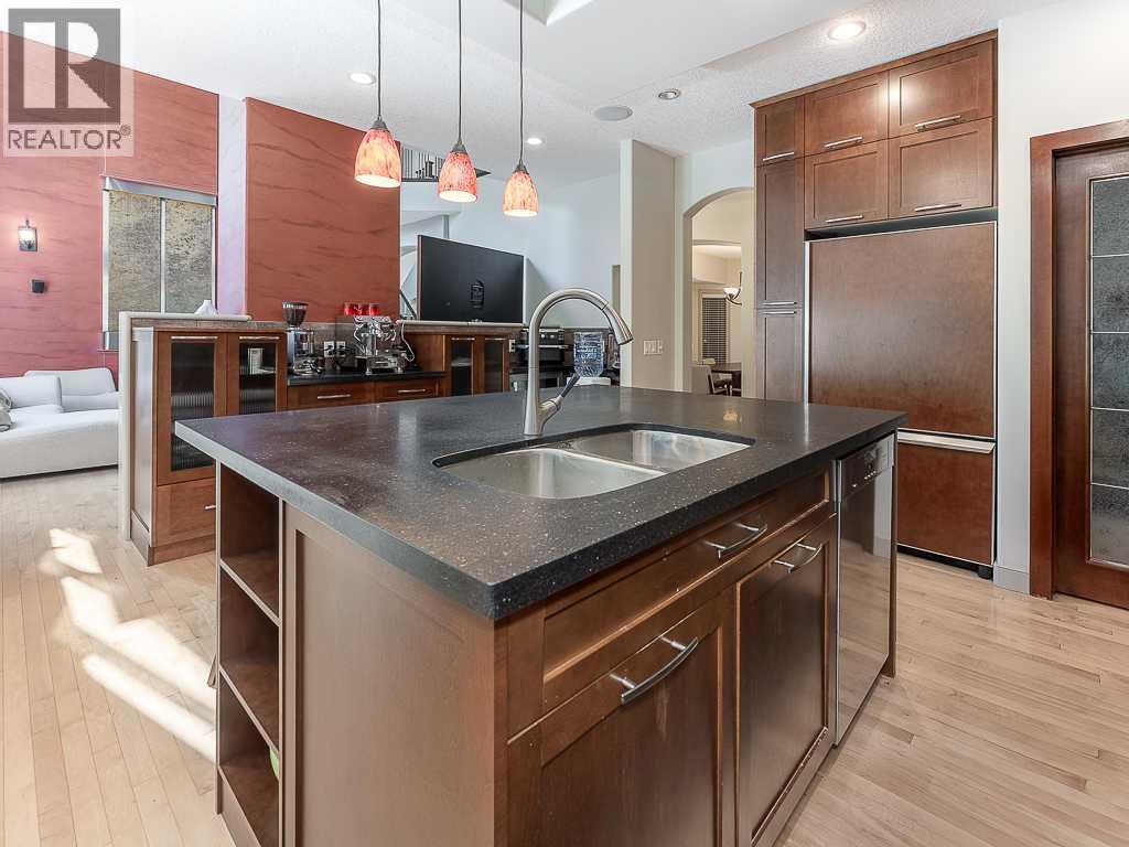 91 Discovery Ridge Boulevard Sw, Calgary, Alberta  T3H 4Y2 - Photo 10 - A2252948