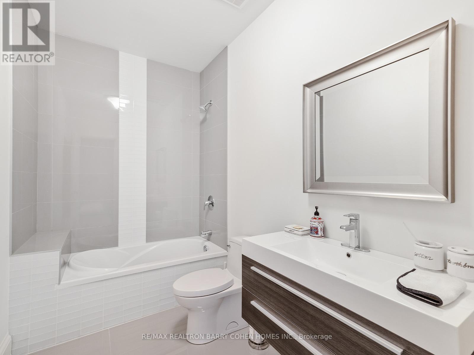 125 Sandringham Drive, Toronto, Ontario  M3H 1E2 - Photo 36 - C12454731