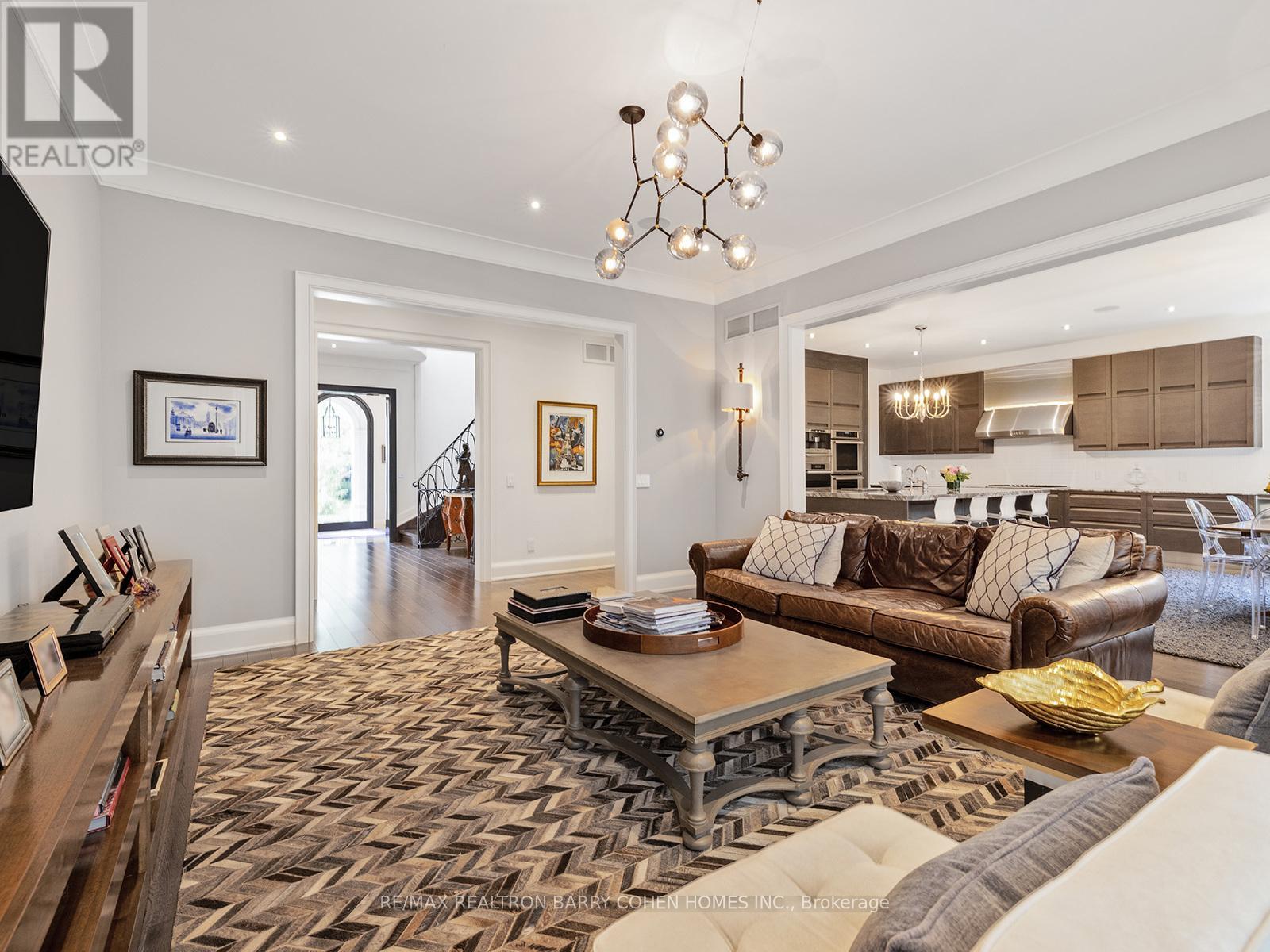 125 Sandringham Drive, Toronto, Ontario  M3H 1E2 - Photo 7 - C12454731