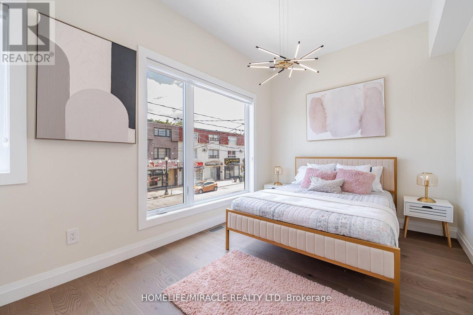 388 Oakwood Avenue, Toronto, Ontario  M6E 2W3 - Photo 11 - C12454755