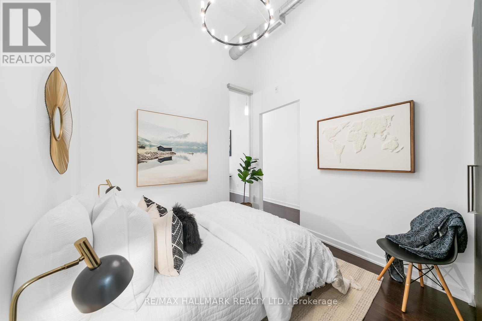 211 - 380 Macpherson Avenue, Toronto, Ontario  M4V 3E3 - Photo 15 - C12454757