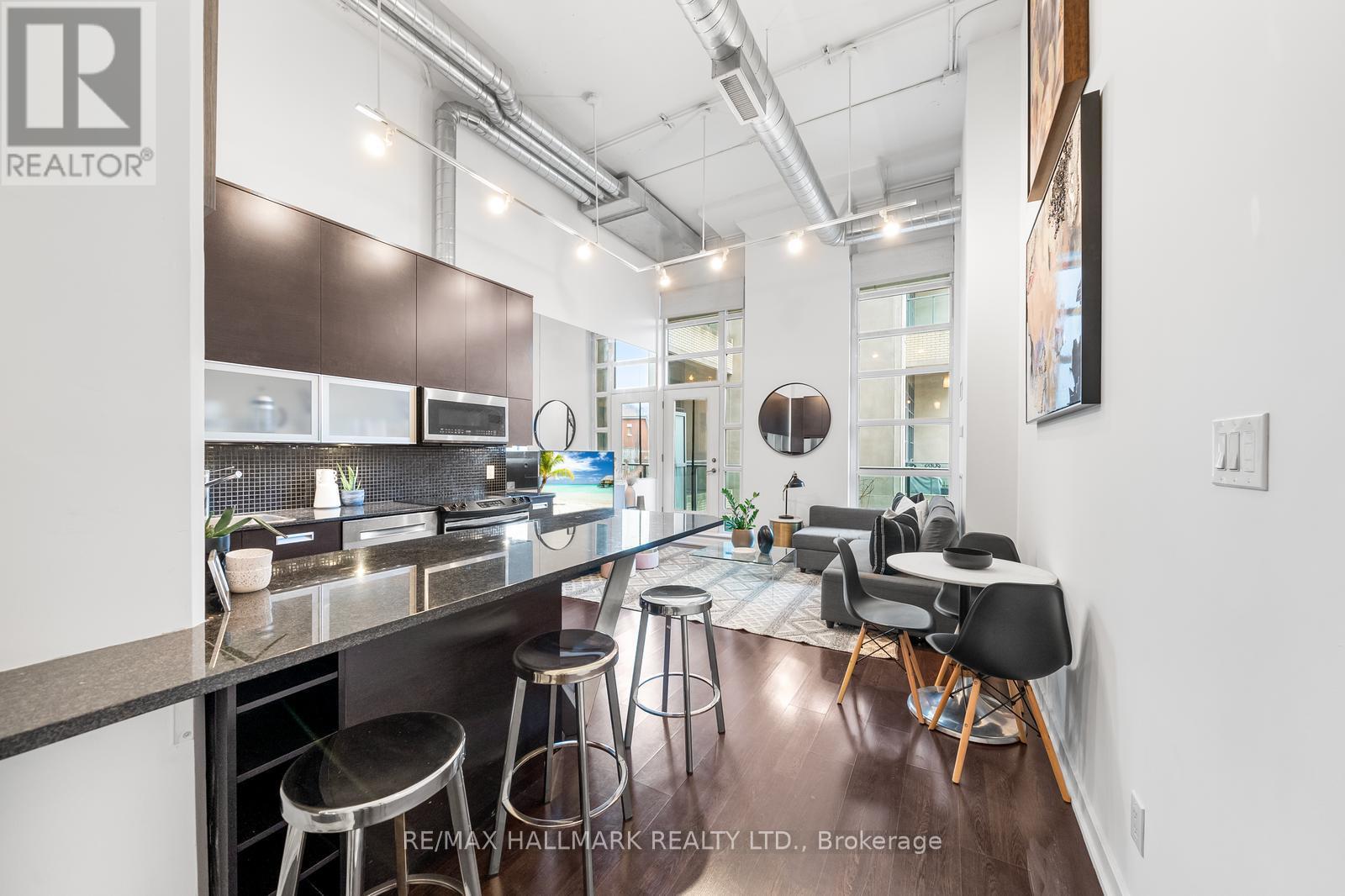 211 - 380 Macpherson Avenue, Toronto, Ontario  M4V 3E3 - Photo 2 - C12454757