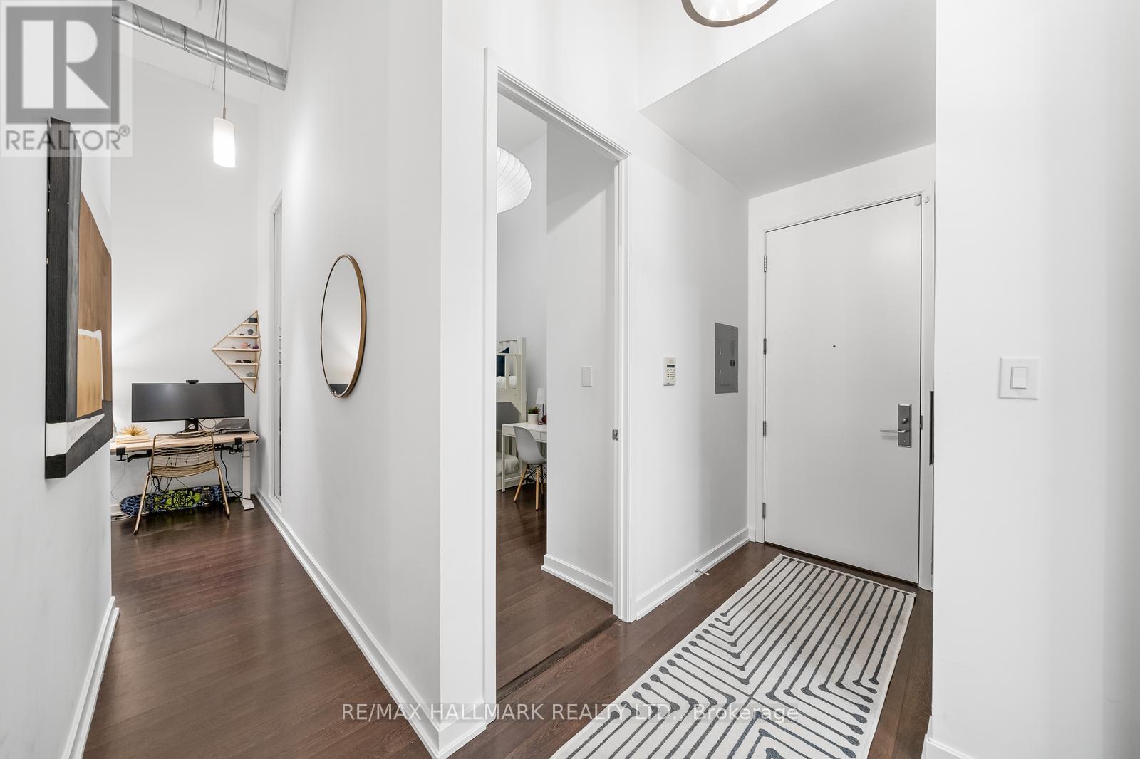 211 - 380 Macpherson Avenue, Toronto, Ontario  M4V 3E3 - Photo 5 - C12454757