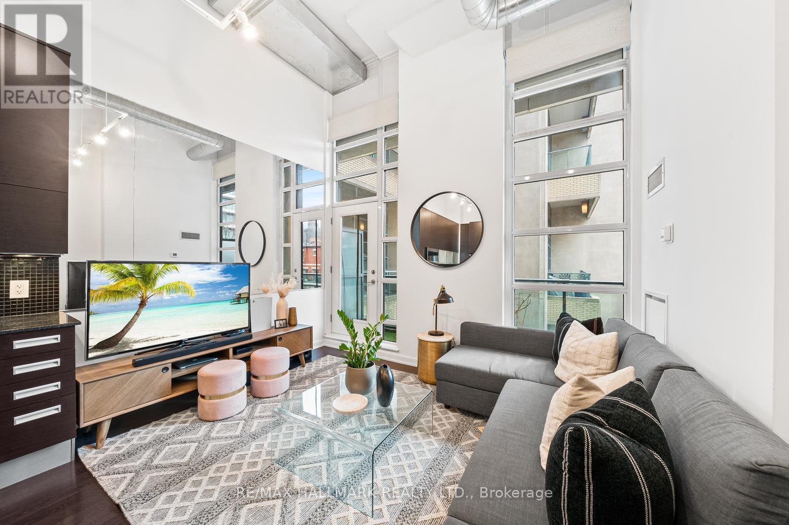 211 - 380 Macpherson Avenue, Toronto, Ontario  M4V 3E3 - Photo 8 - C12454757