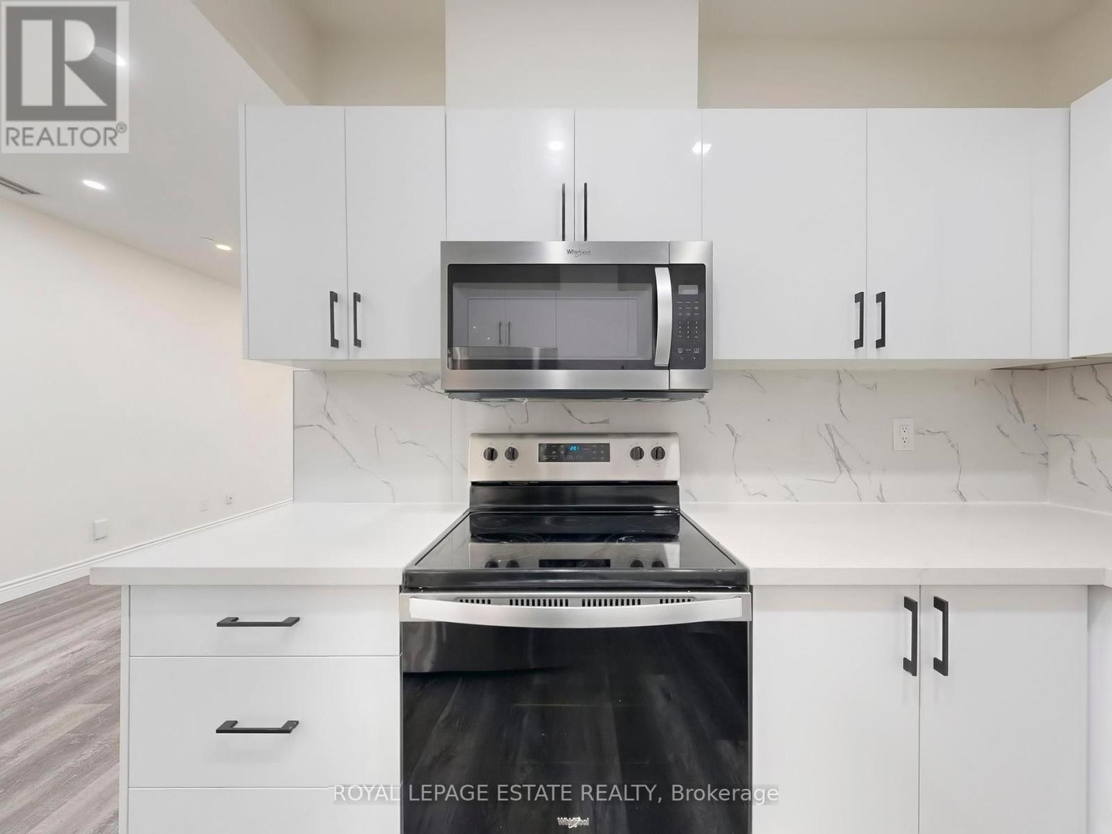 607 - 393 King Street W, Toronto, Ontario  M5V 3G8 - Photo 11 - C12454777