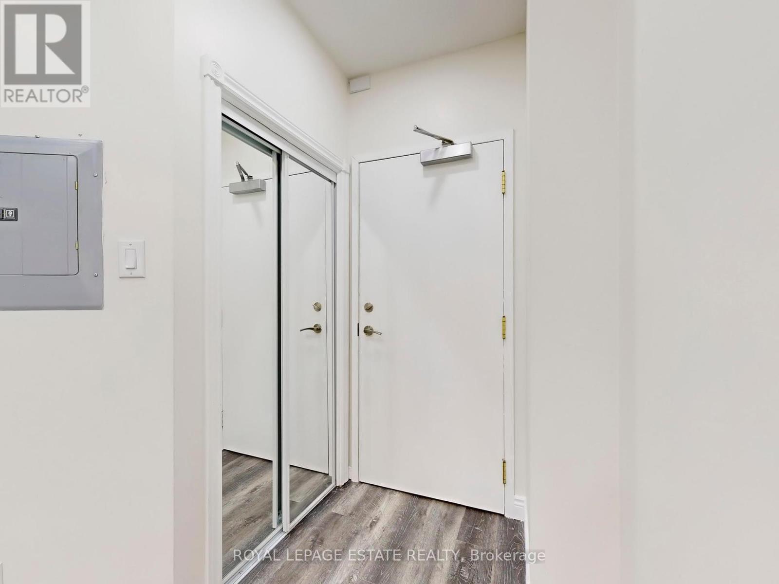 607 - 393 King Street W, Toronto, Ontario  M5V 3G8 - Photo 24 - C12454777