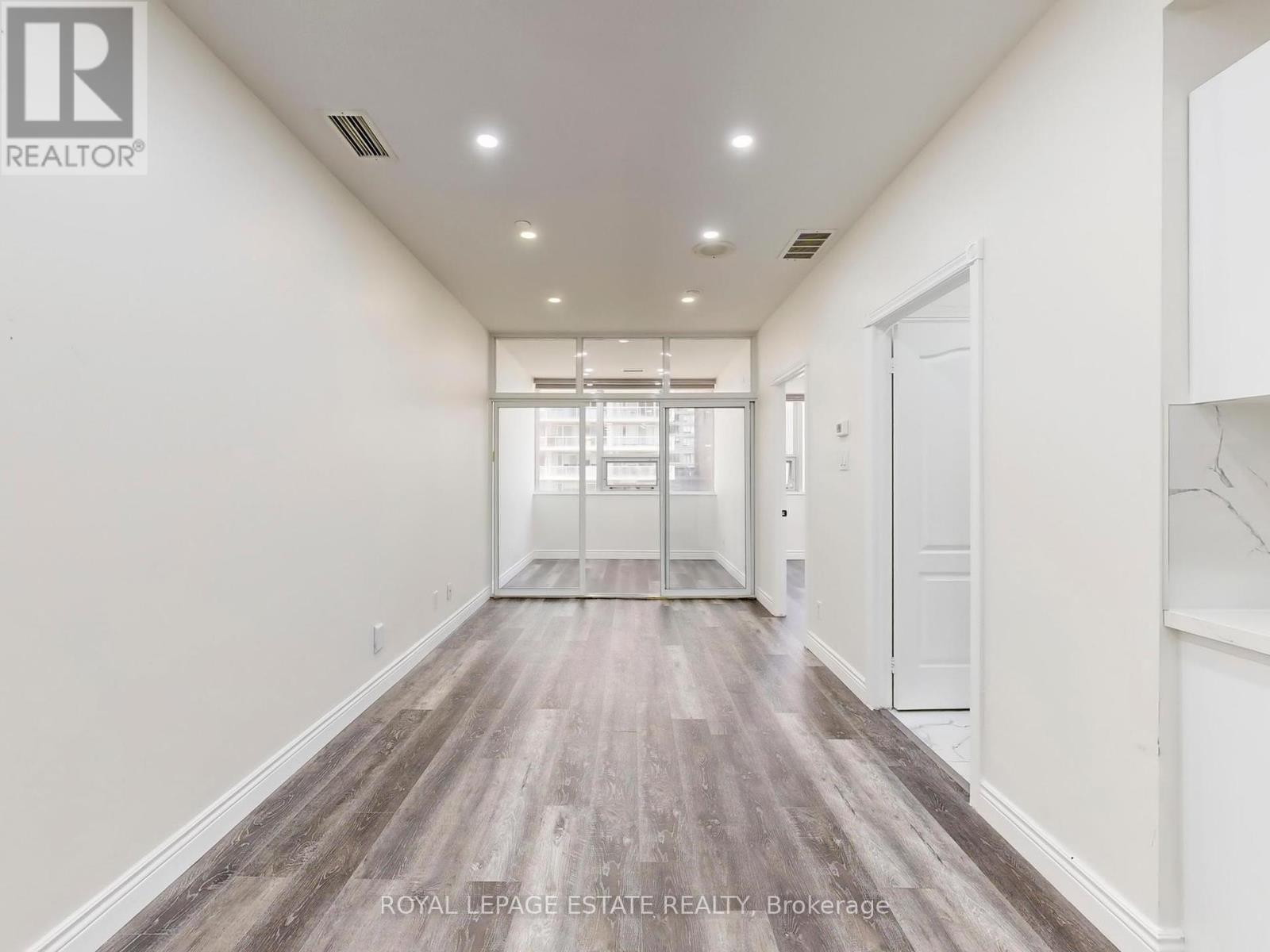 607 - 393 King Street W, Toronto, Ontario  M5V 3G8 - Photo 6 - C12454777