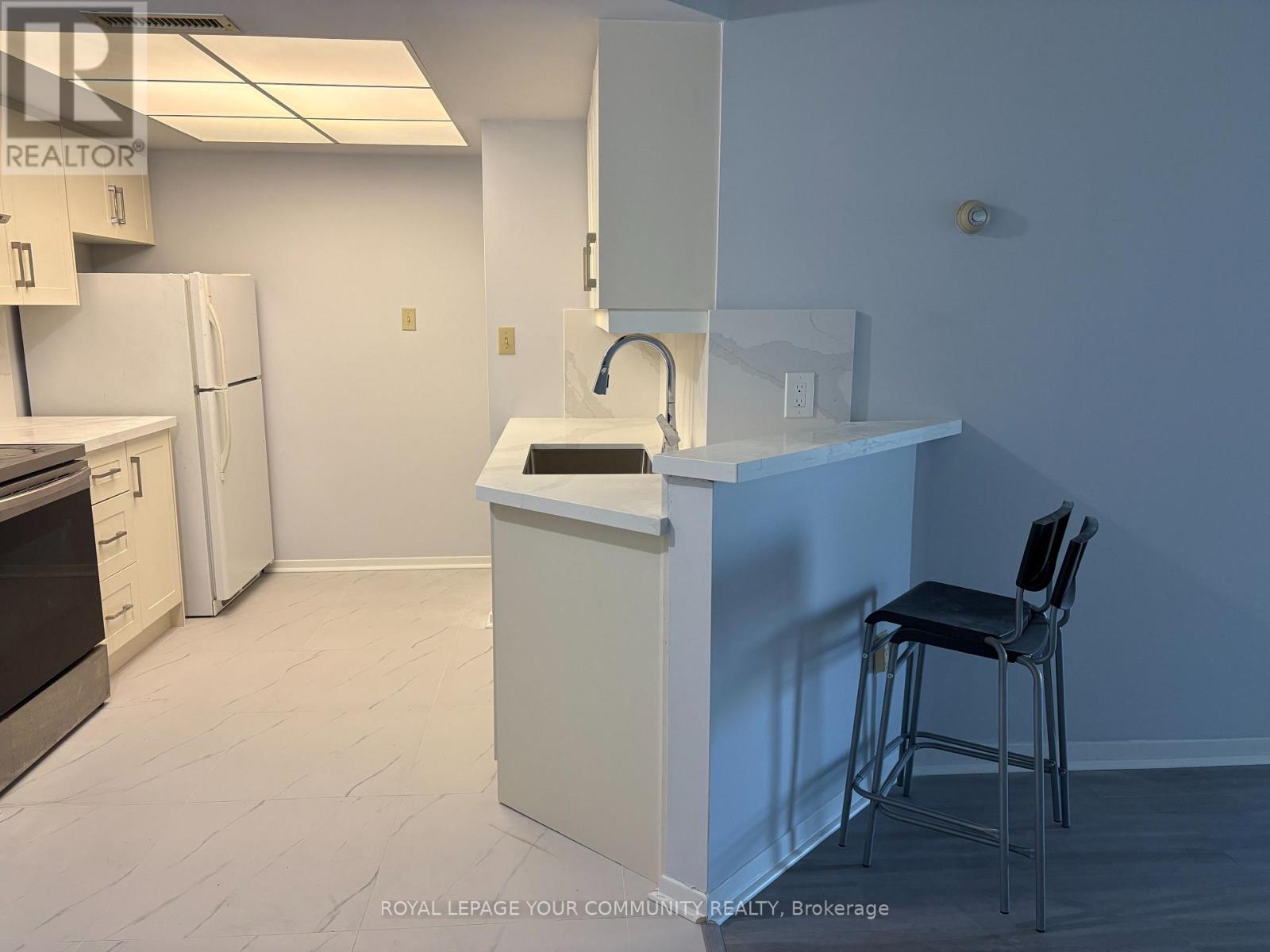 1802 - 1001 Bay Street, Toronto, Ontario  M5S 3A6 - Photo 6 - C12454780