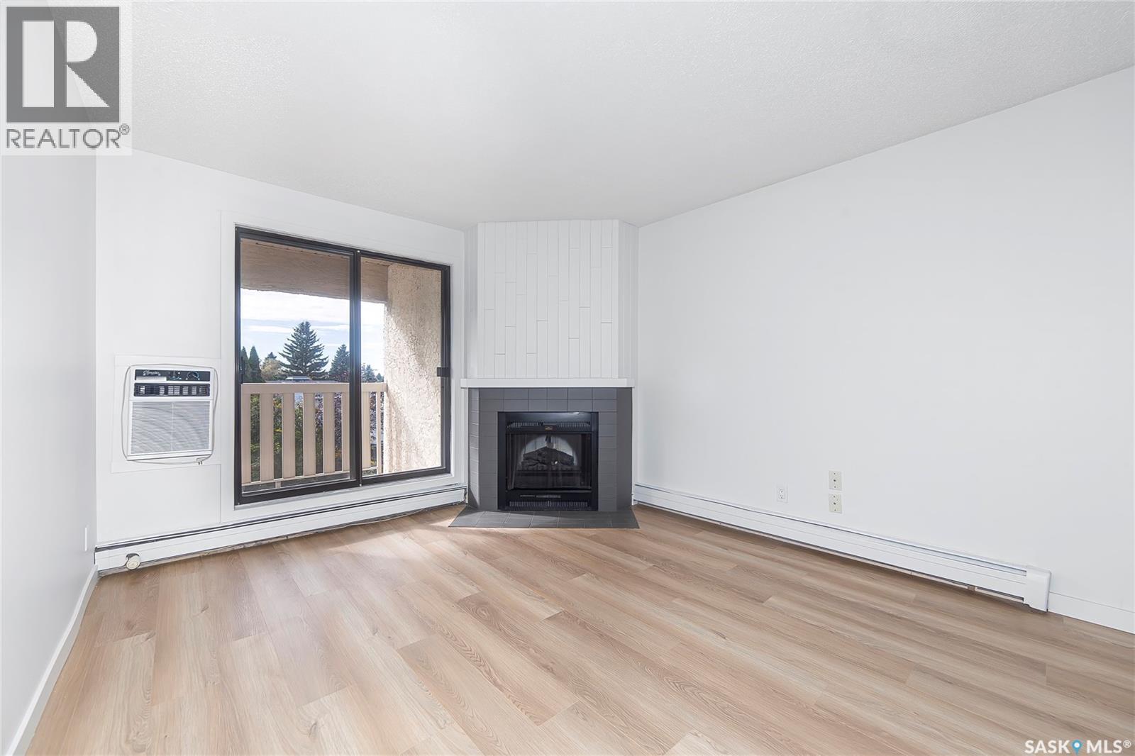 836 310 Stillwater Drive, Saskatoon, Saskatchewan  S7J 4H7 - Photo 4 - SK020443