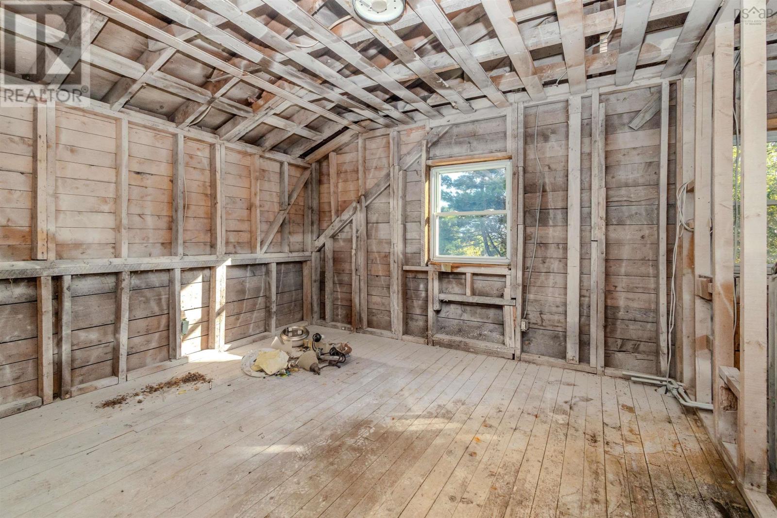 2193 Sydney Road, Reserve Mines, Nova Scotia  B1E 1J9 - Photo 15 - 202523657
