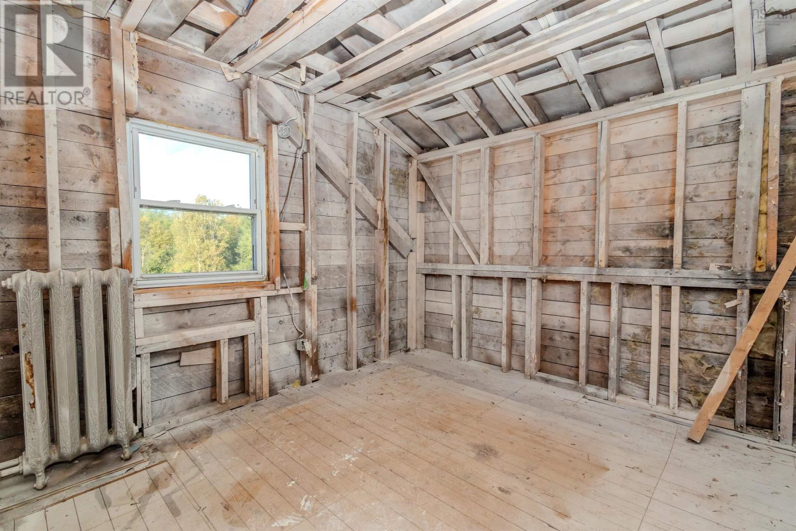 2193 Sydney Road, Reserve Mines, Nova Scotia  B1E 1J9 - Photo 13 - 202523657