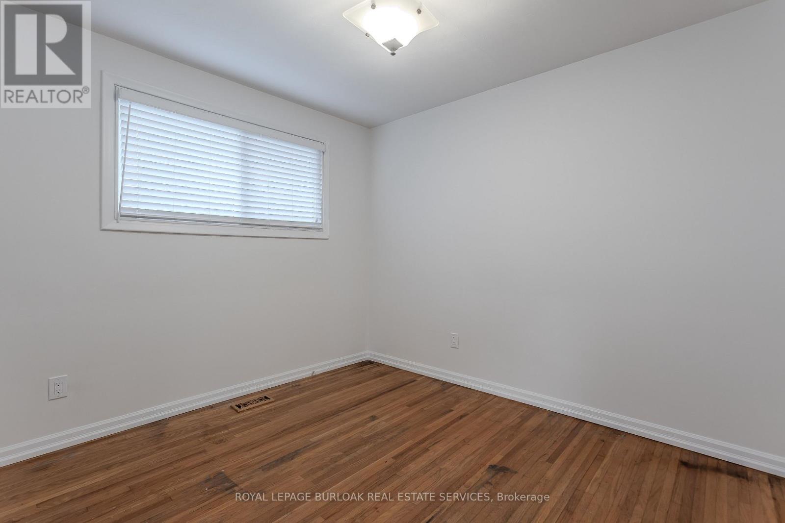 58 Goldfinch Road, Hamilton, Ontario  L9A 3W7 - Photo 31 - X12454624
