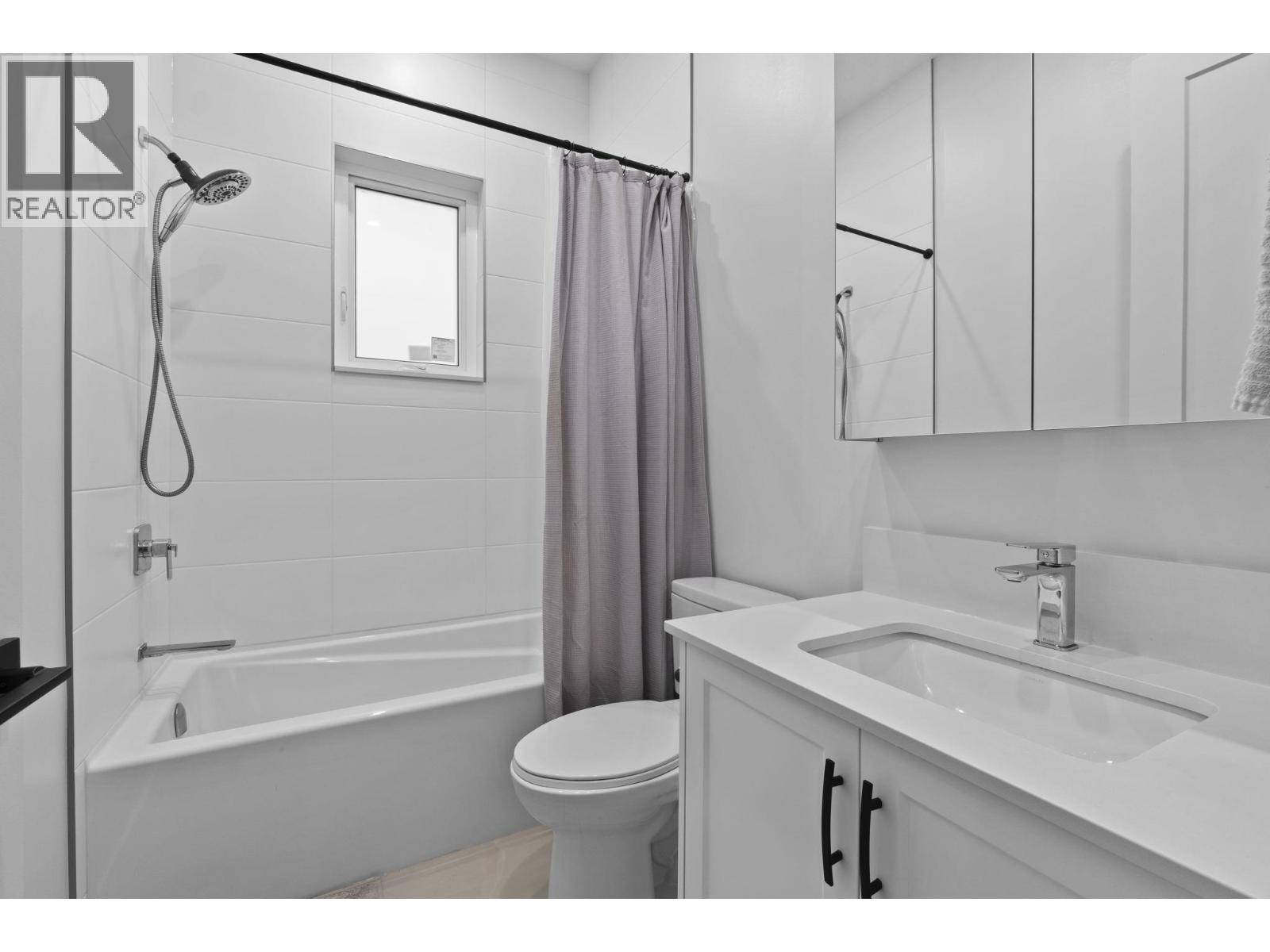 5499 Manor Street, Burnaby, British Columbia  V5G 1B6 - Photo 12 - R3055568