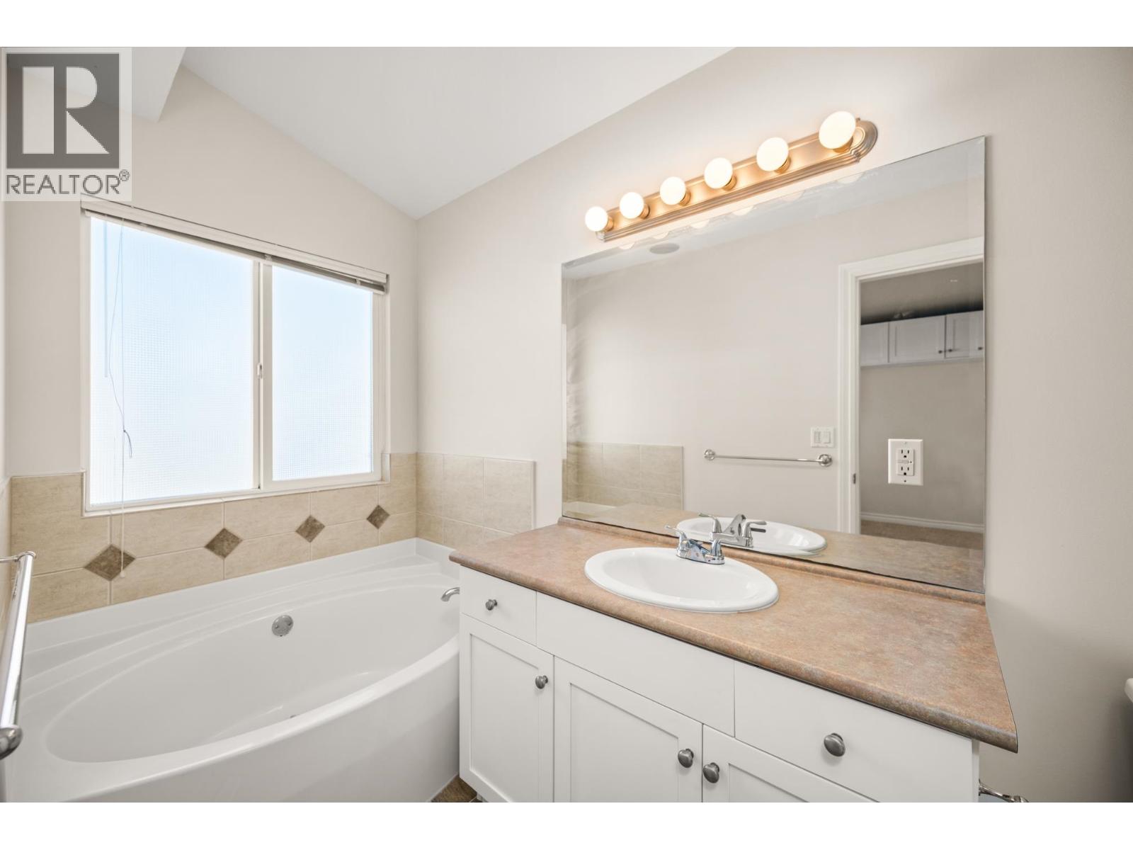 24361 102a Avenue, Maple Ridge, British Columbia  V2W 2E3 - Photo 22 - R3057067