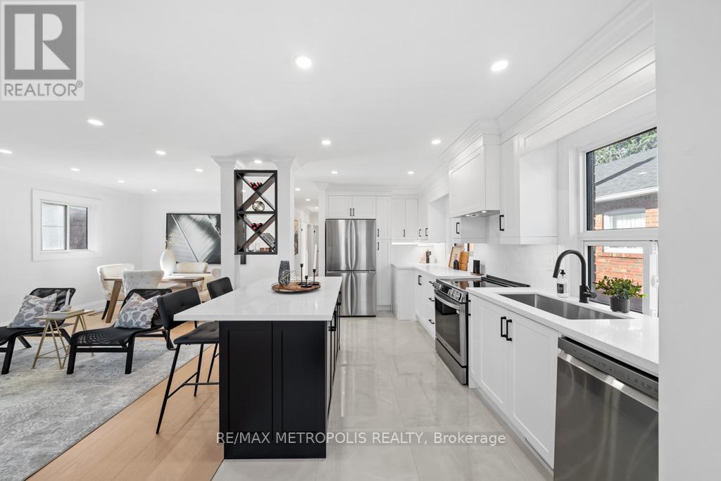 27 Gully Drive, Toronto, Ontario  M1K 4W3 - Photo 8 - E12454673