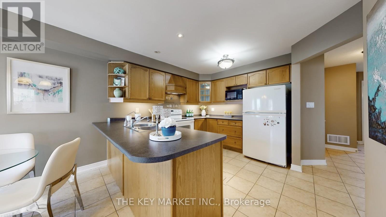 3 Cranborne Crescent, Whitby, Ontario  L1M 2M2 - Photo 11 - E12454682