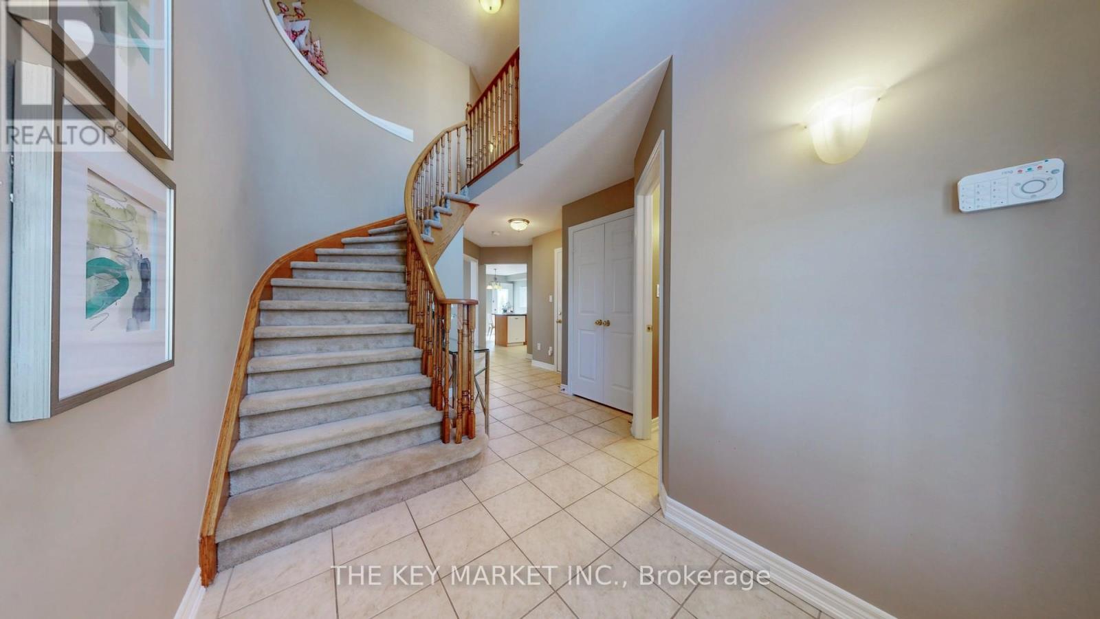 3 Cranborne Crescent, Whitby, Ontario  L1M 2M2 - Photo 4 - E12454682