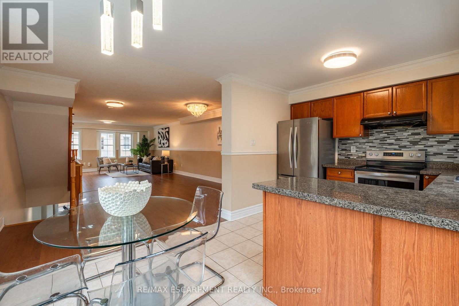 38 Archibald Mews, Toronto, Ontario  M1P 0A4 - Photo 12 - E12454702