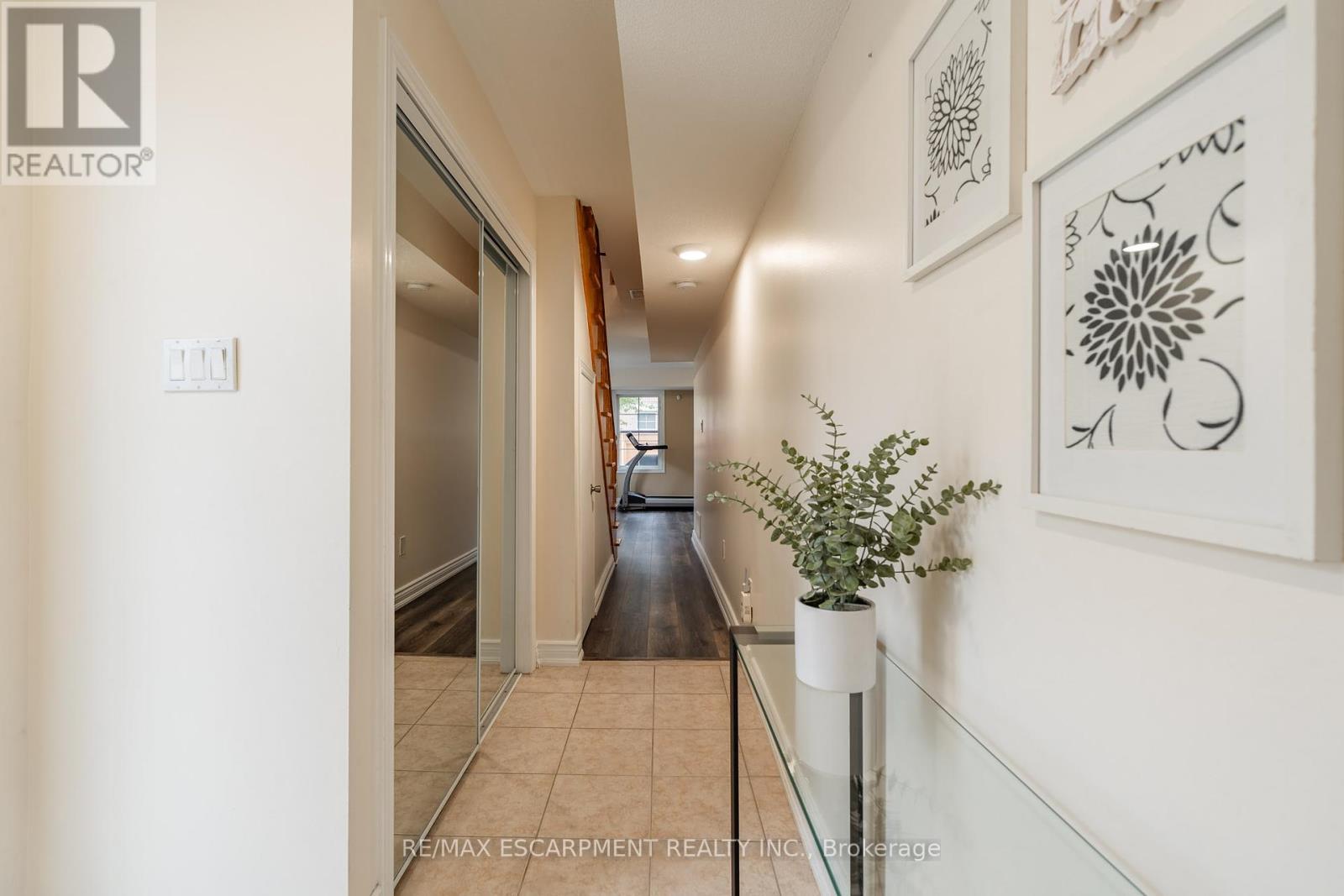 38 Archibald Mews, Toronto, Ontario  M1P 0A4 - Photo 3 - E12454702