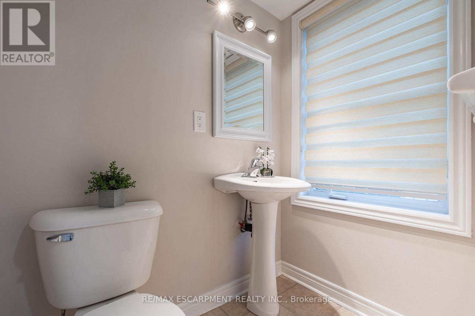 38 Archibald Mews, Toronto, Ontario  M1P 0A4 - Photo 39 - E12454702