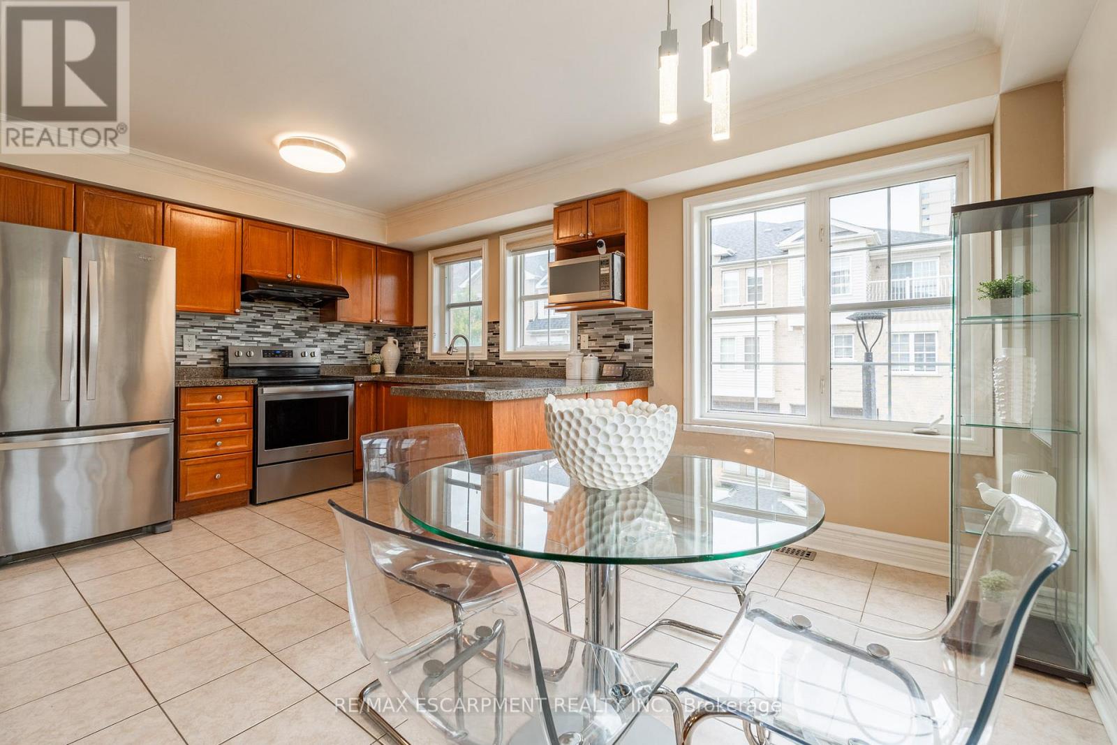 38 Archibald Mews, Toronto, Ontario  M1P 0A4 - Photo 6 - E12454702