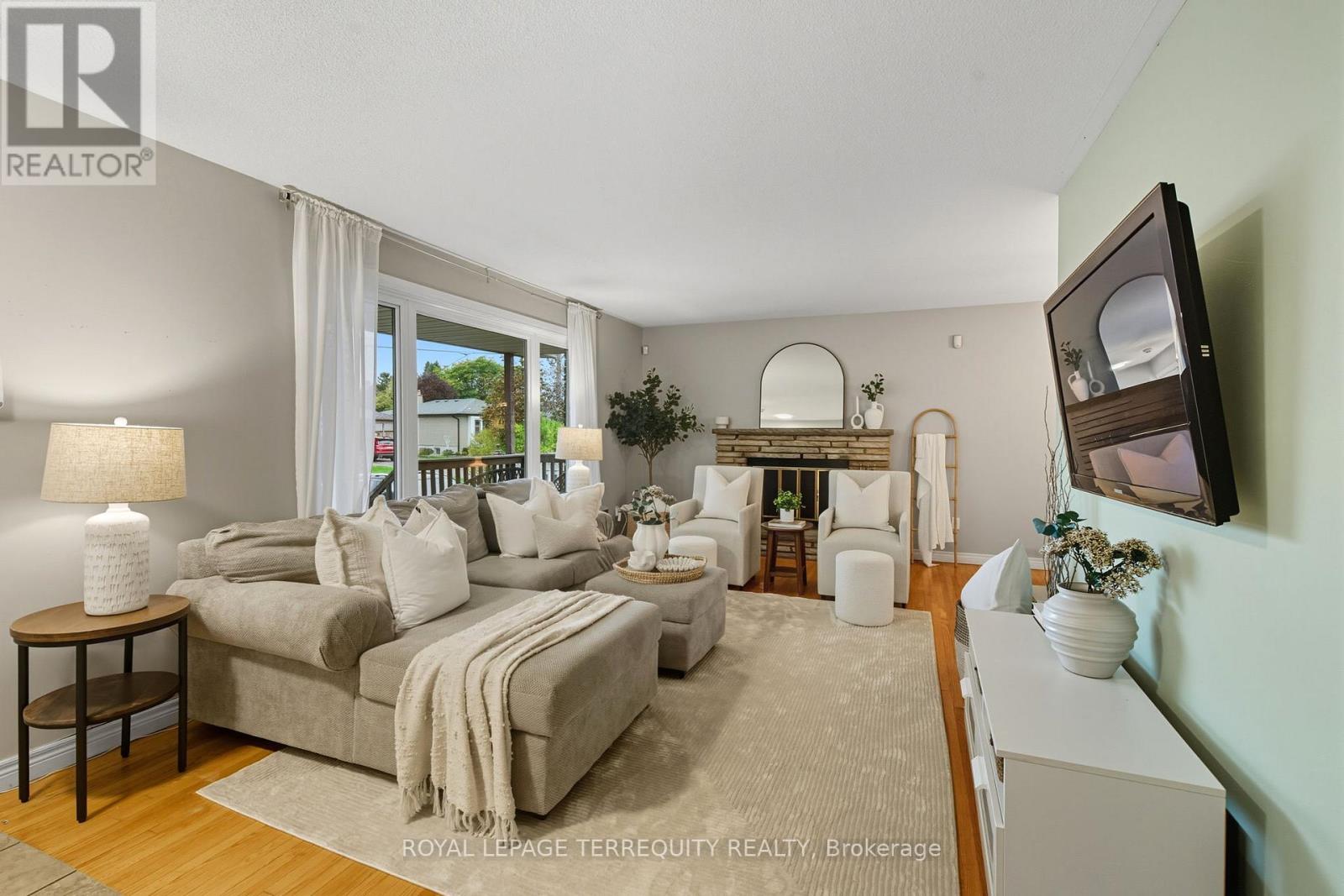 985 Susan Court, Oshawa, Ontario  L1H 7B7 - Photo 6 - E12454745