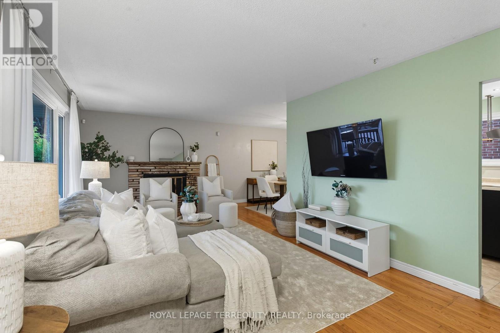 985 Susan Court, Oshawa, Ontario  L1H 7B7 - Photo 7 - E12454745